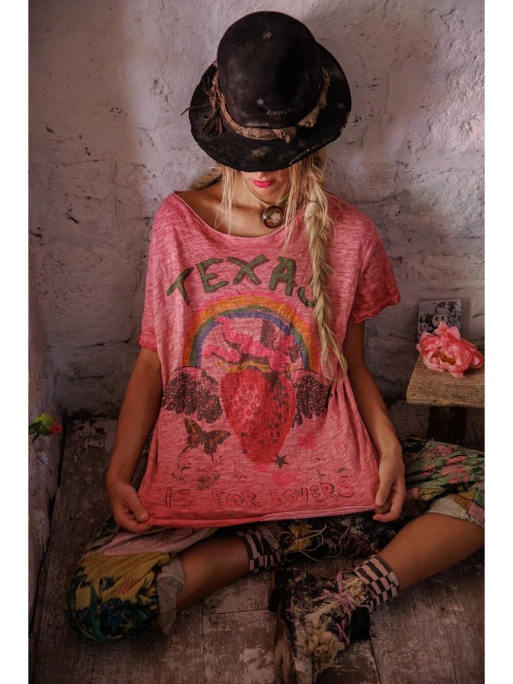 Magnolia Pearl Texas Is For Lovers Graphic Tee In Distressed Pink With Rainbow
